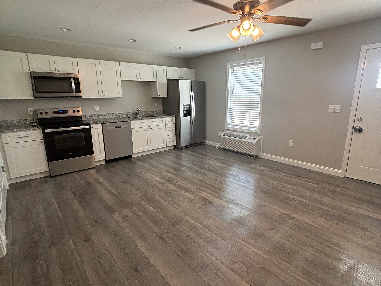 1 bed, 545 sqft, $850 — Photo 2