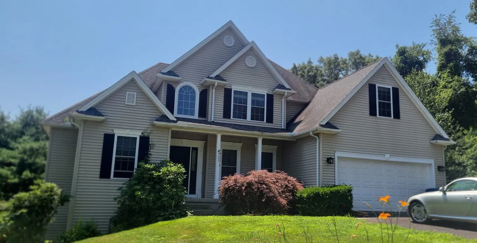 4 bed, 2.5 bath, 2322 sqft, $3,950 — Photo 1