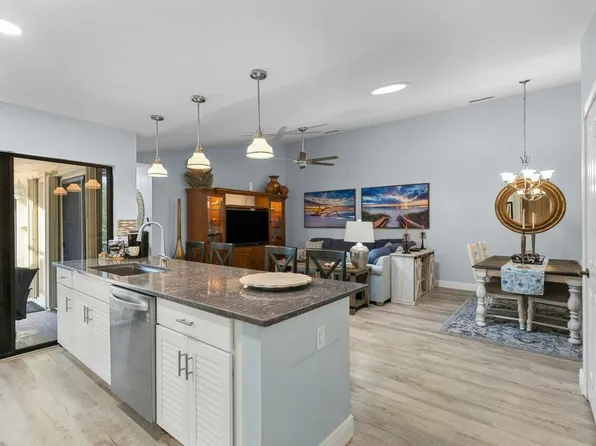 6214 SE Monticello Terrace, Hobe Sound, FL 33455