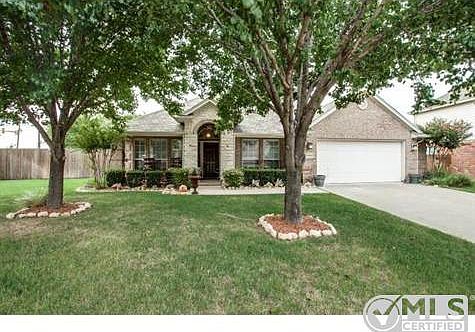 Gorgeous curb appeal