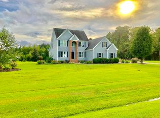 103 Country Meadows Dr, South Mills, NC 27976