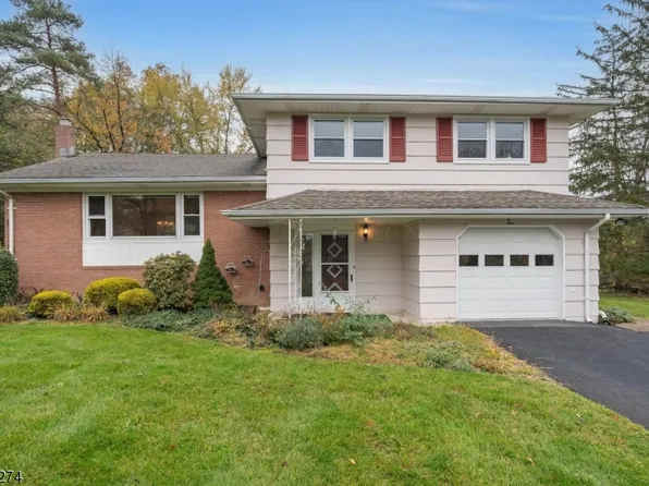 4 Seamount Dr, Hanover Twp., NJ 07981