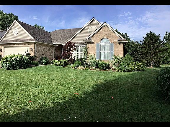 3rd image of 8288 Sherwood Dr