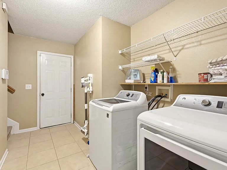 9 Whitewater Ct — Photo 29