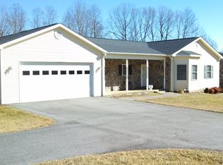 351 Hills Presbyterian Church Rd, Pilot Mountain, NC 27041