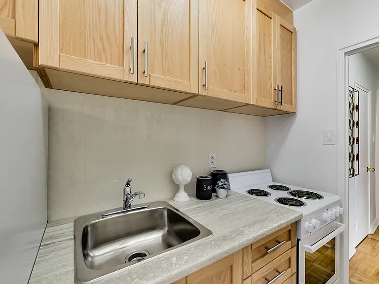 460 Eglinton Ave E #503 — Photo 30