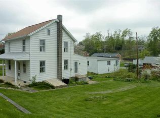 804 Market St, Mount Wolf, PA 17347