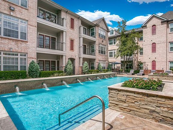 Resident Pool ; River Oaks Apartments ; The Gael Apartment