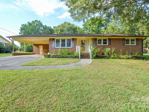 111 Landmark Dr, Kannapolis, NC 28083