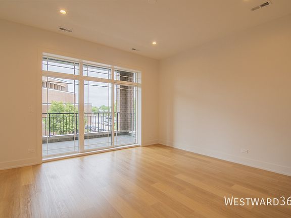 3rd image of 2046 W Washington Blvd #3
