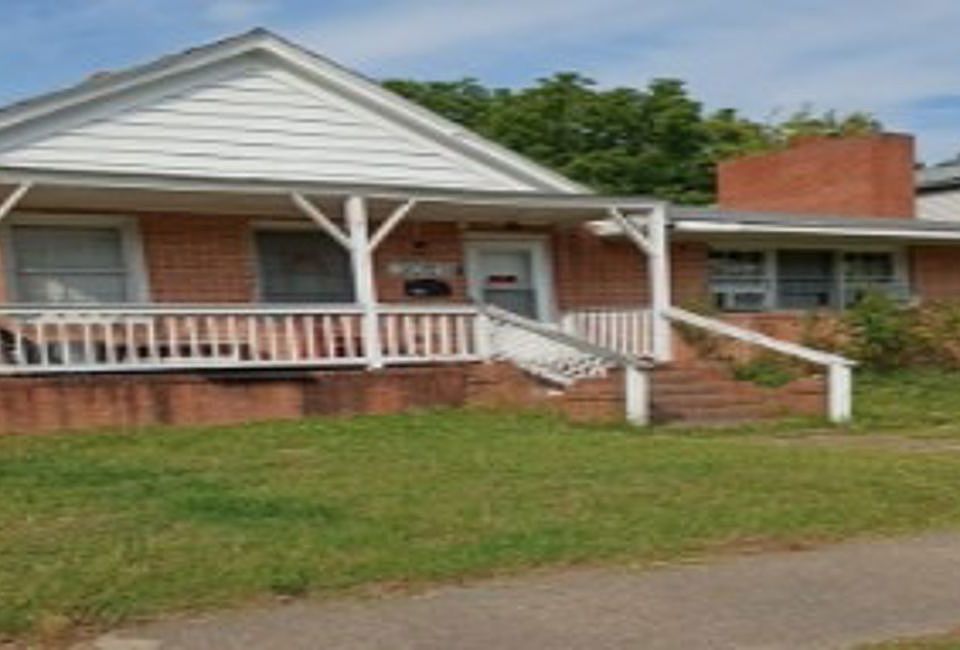 2nd image of 3009 Williams St