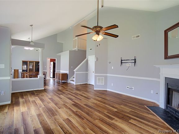 4th image of 107 Thornrose Dr