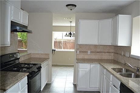 4th image of 5930 Cape Hatteras Dr
