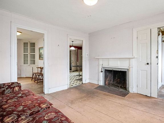 3rd image of 38-40 Summer St