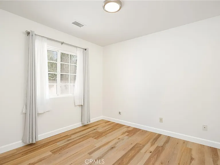 4638 W 154th St — Photo 12
