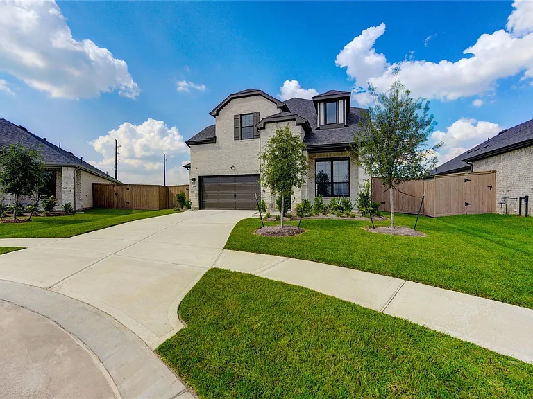 25326 Loch Doon Dr — Photo 2