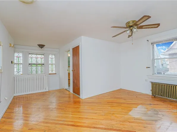 33 Wellington Court image 33 of 39