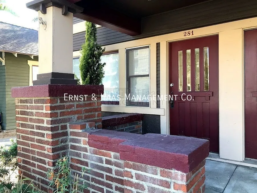Building Photo - 281 Molino Ave