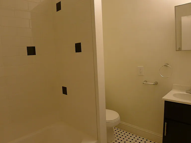 2339 Oregon St — Photo 11
