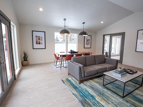 4th image of 967 E South Union Ave #2