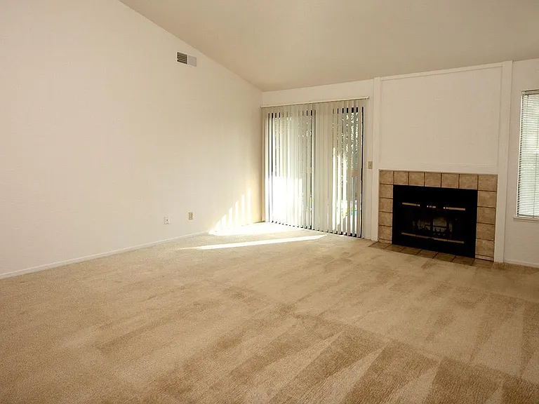 Edgewater — Photo 106