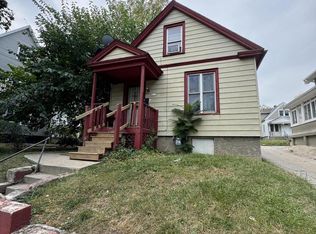 3213 N 1st St, Milwaukee, WI 53212