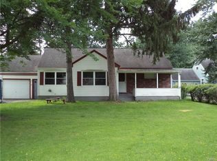 369 Chestnut St, North Syracuse, NY 13212