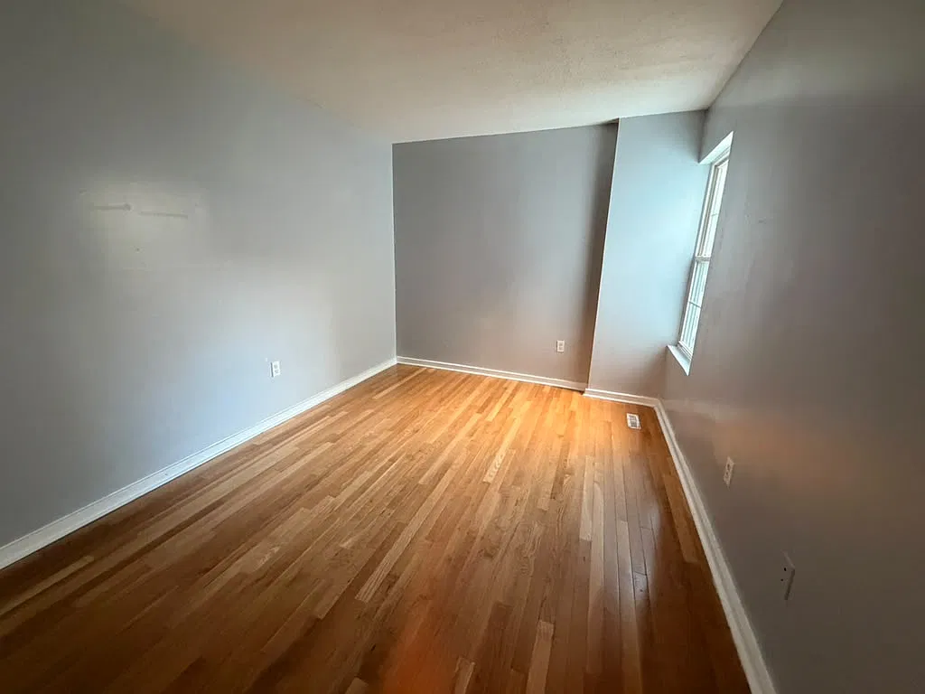 4 bed, $2,095 — Photo 4
