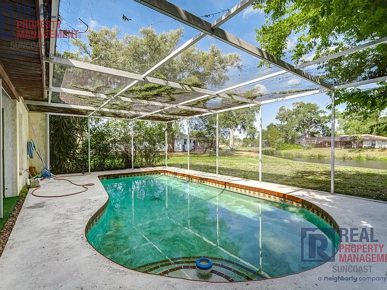 1370 Palmwood Dr — Photo 37