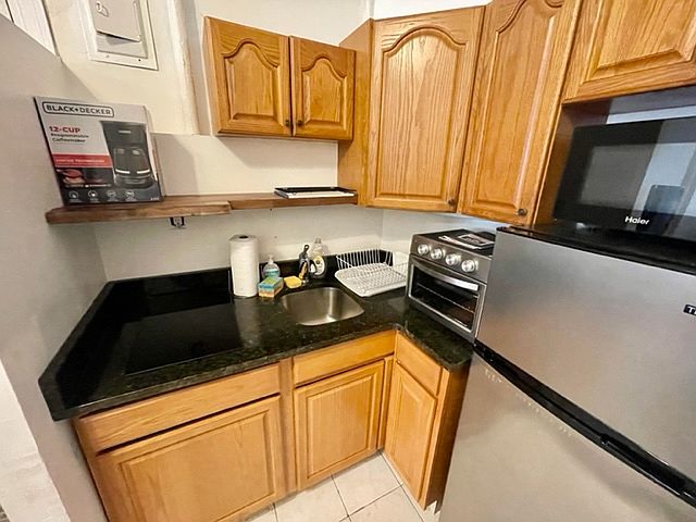 2nd image of 259 W 70th St APT 2