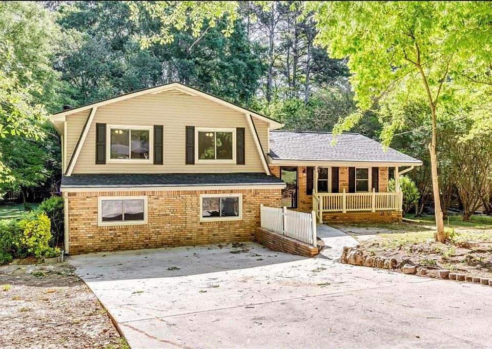 1st image of 3361 Bryan Way SW