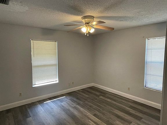 3rd image of 4895 Badger Ave