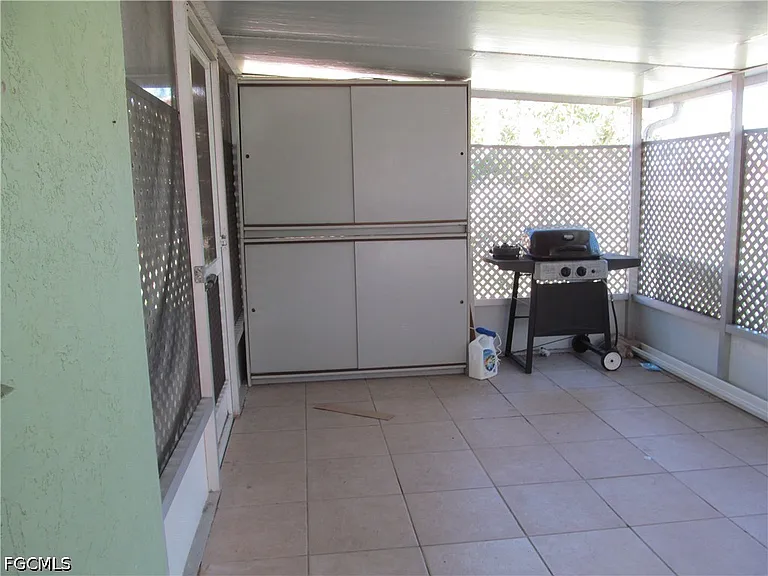 117 Stetson St — Photo 15