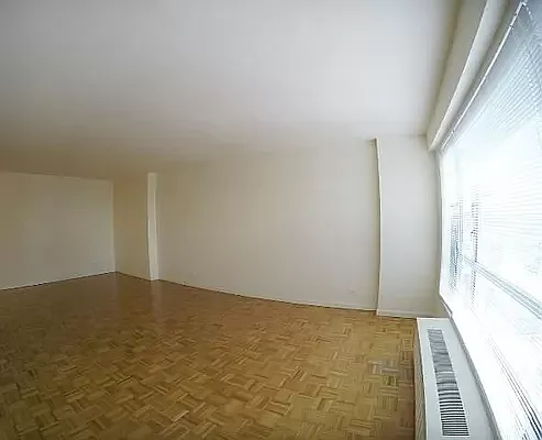 Rented by Solow Realty | media 10