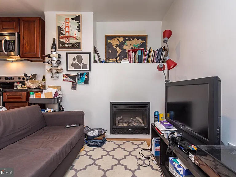 619 S 16th St #3R — Photo 2
