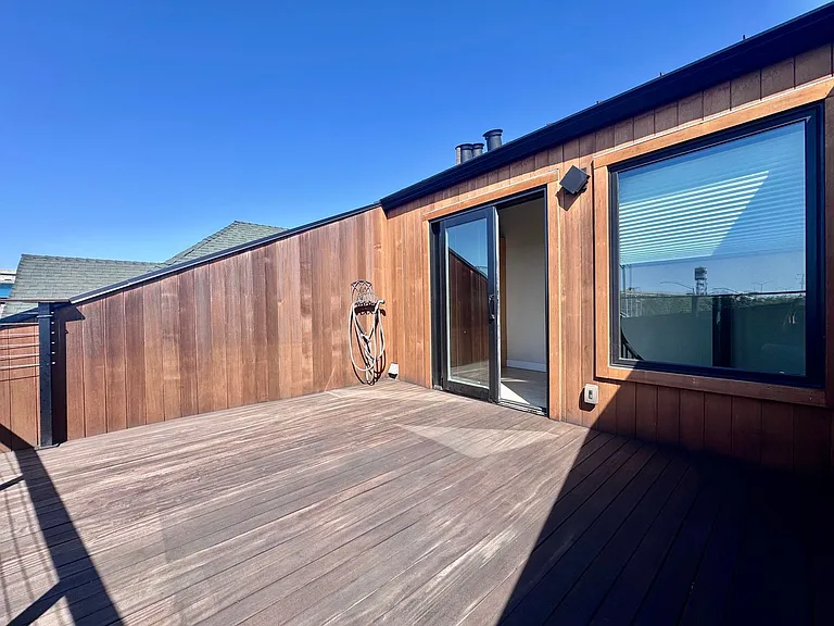 700 Fruitvale Ave — Photo 4