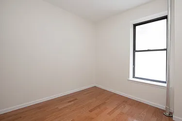 Rented by R New York