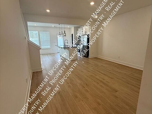 5th image of 520 Harebell Way