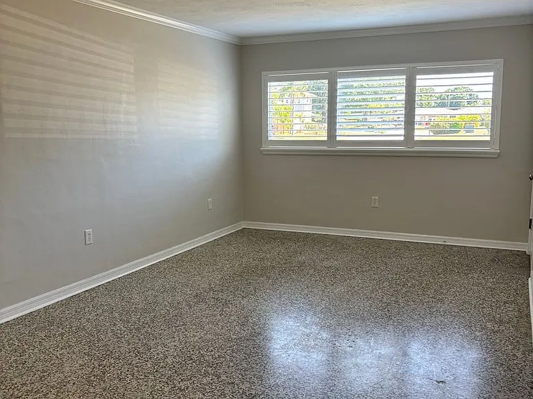 2921 Bentley St — Photo 12