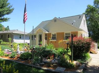 629 Alpine Dr, Waterloo, IA 50702