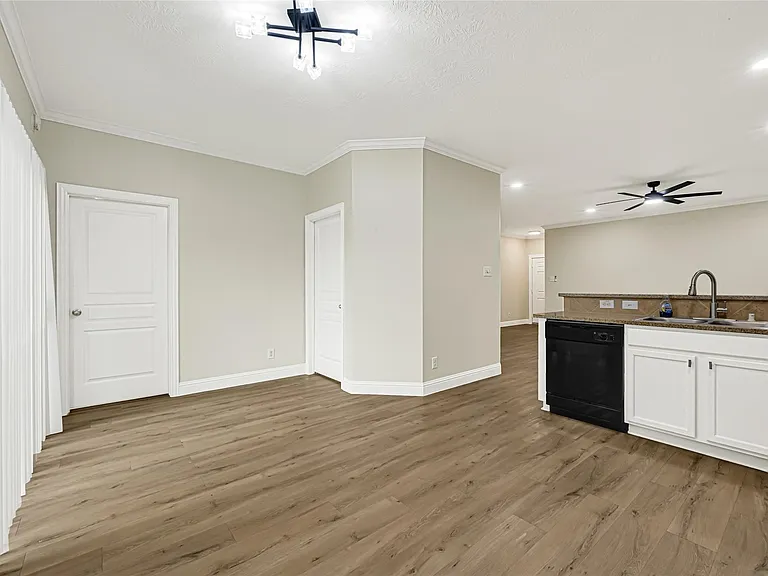 11015 Harston Dr — Photo 13