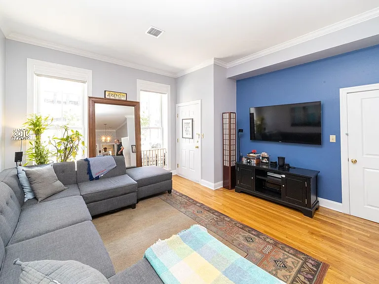 261 Grove St #2 — Photo 3