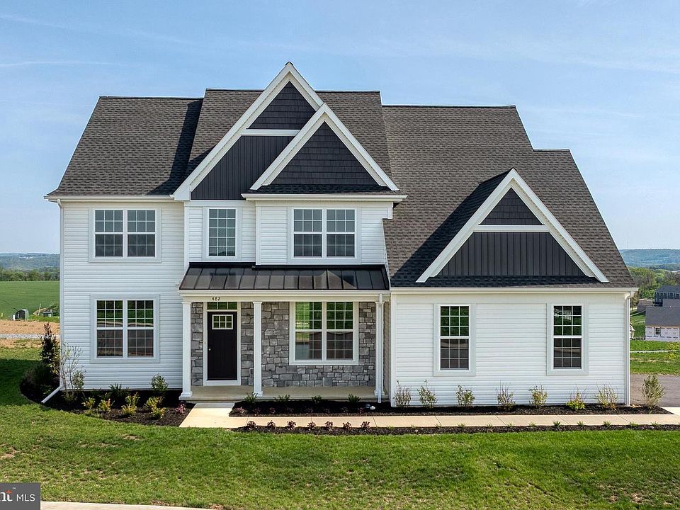 1st image of 482 Winding Way #202