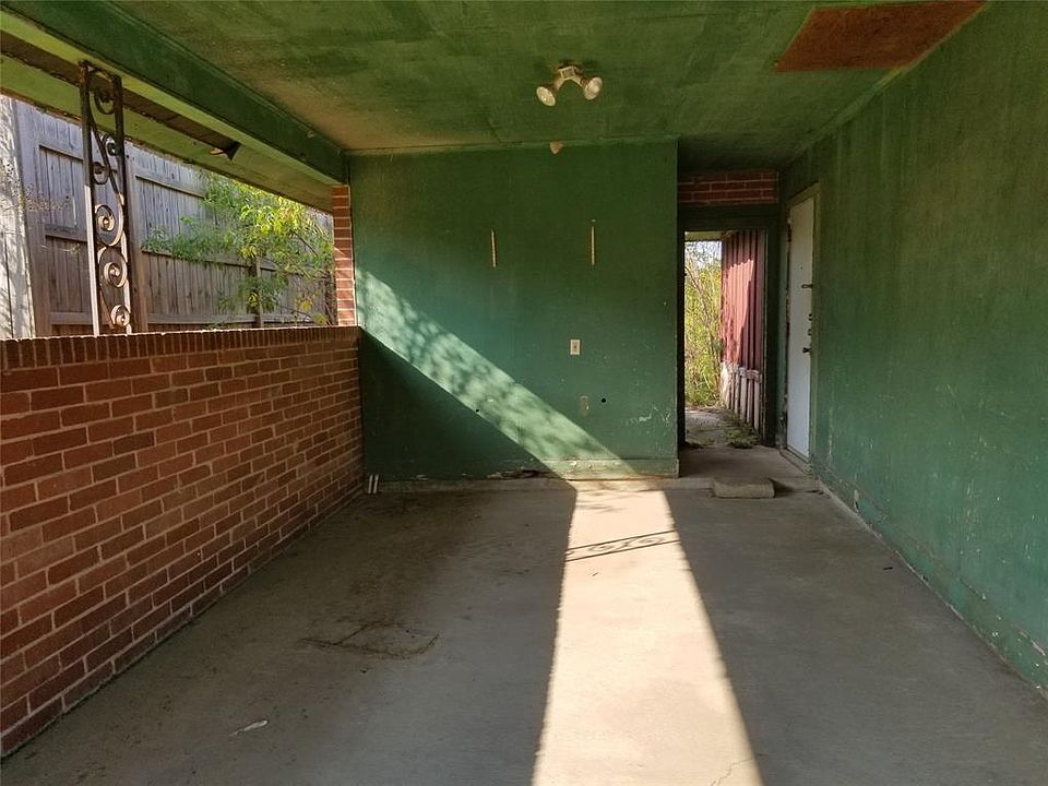 1st image of 1004 Cooper Dr