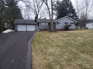 2186 E Wallings Rd, Broadview Heights, OH 44147