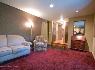 617 Westshire Ct NW, Comstock Park, MI 49321