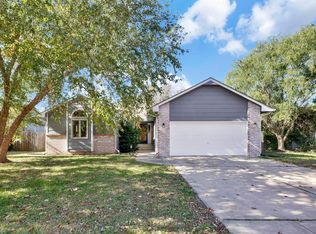1843 S Red Oaks St, Wichita, KS 67207