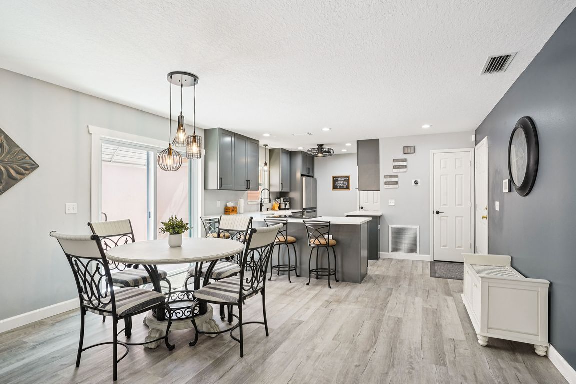 Alvarado Pl-S1410-009.jpg