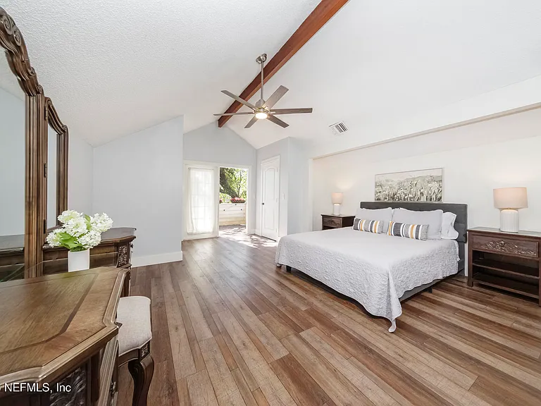 506 Cali Dr — Photo 25