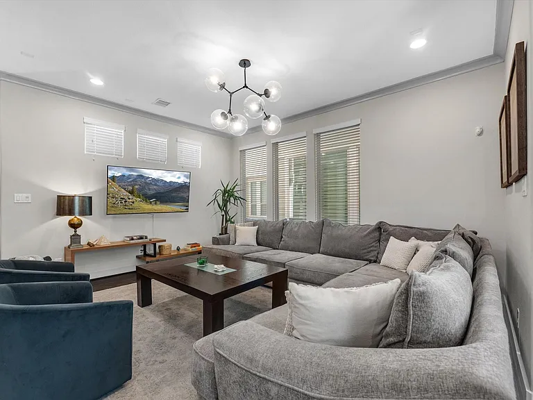 1512 Dyer Lake Ln — Photo 13